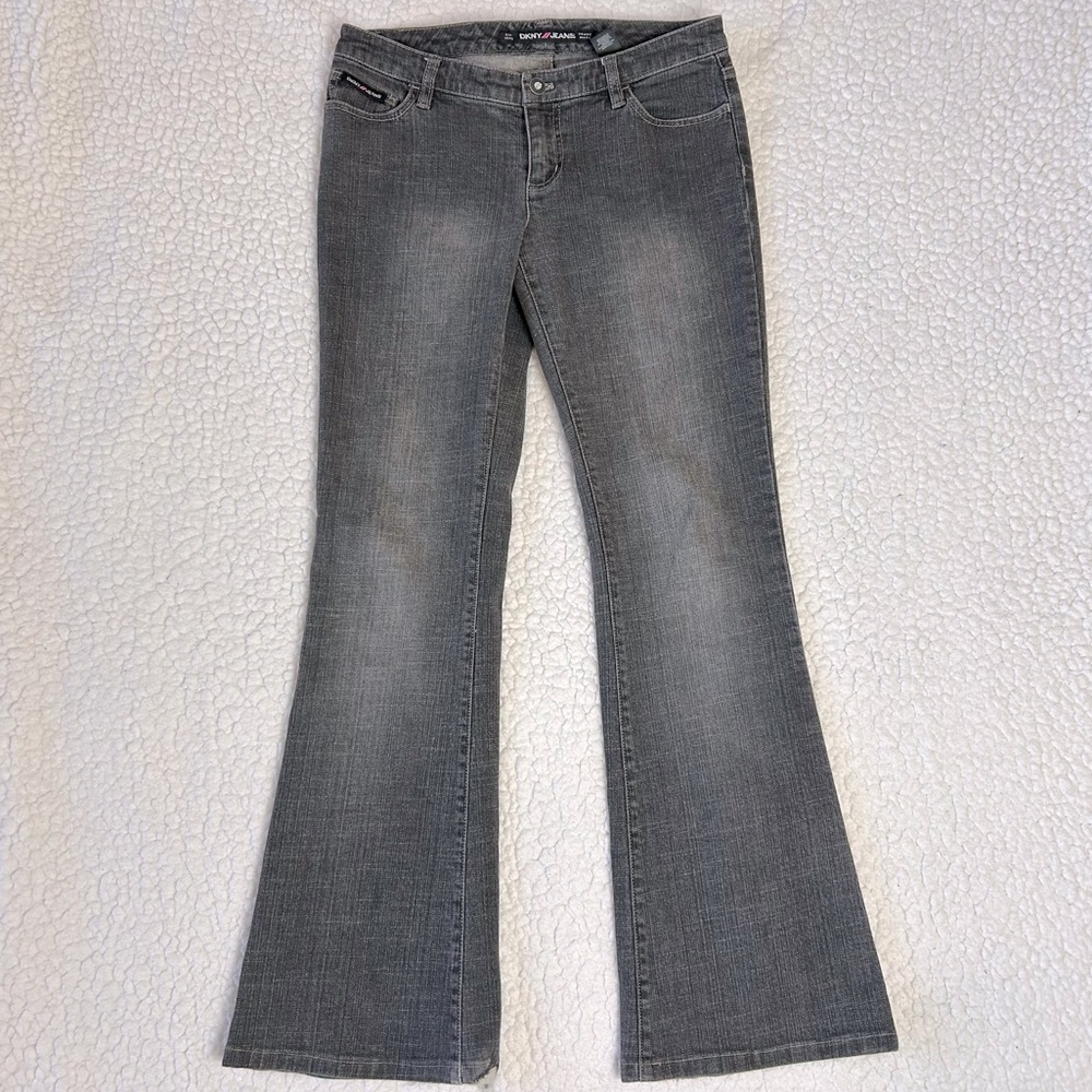 DKNY Jeans Women’s Size 3 Gray Boot Cut Stretch Embellished Back Pocket